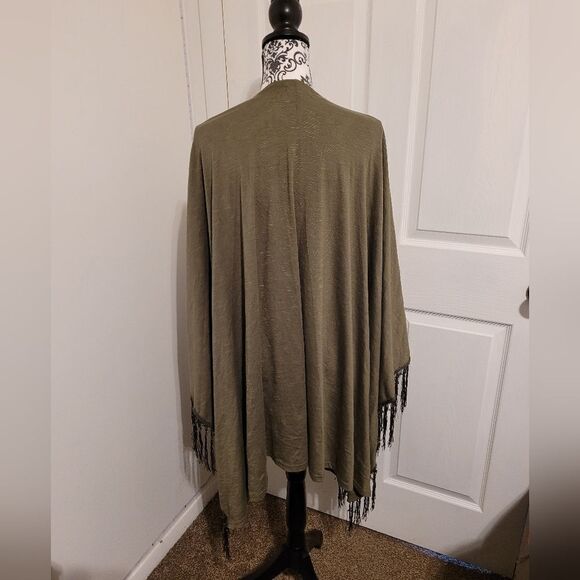 Meaneor Fringed open coverup - Picture 3 of 5